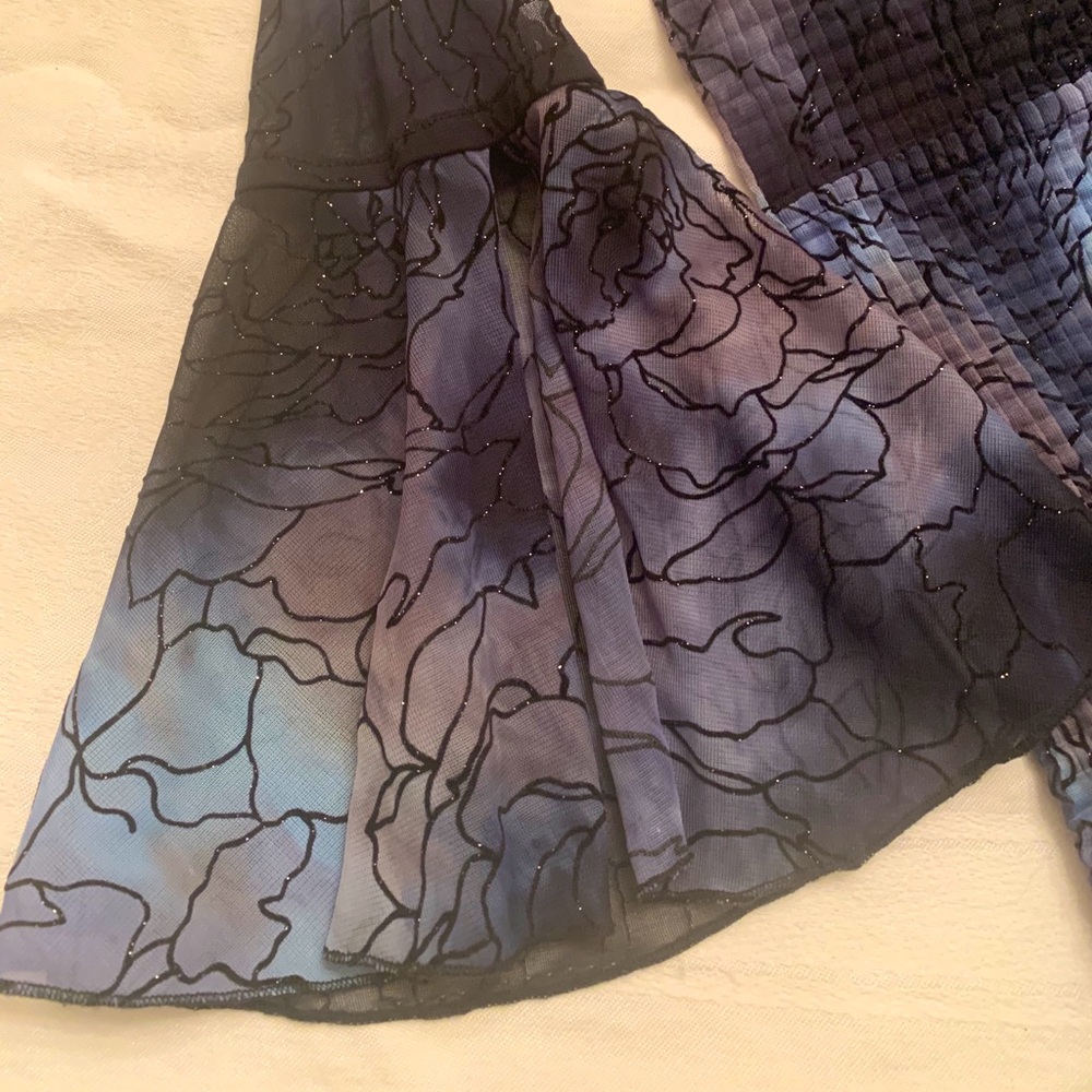 Cache V Neck Blouse - Picture 2 of 4